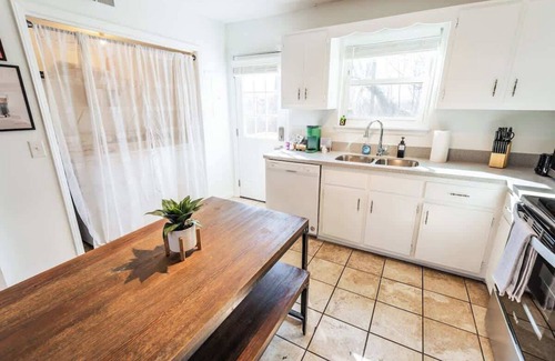 Barclay Drive Casa | The Eastside 2BR Near 5Points