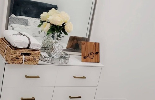 East Flatbush Casa | THE EDEN HOUSE