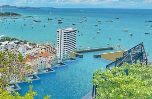Pattaya Bay Apartamento | The EDGE Central PATTAYA SeaView with Infinity Pool & Free Netflix