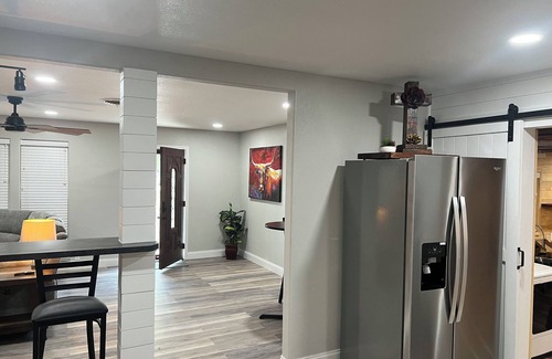 La Grange Casa | The Edge of Town