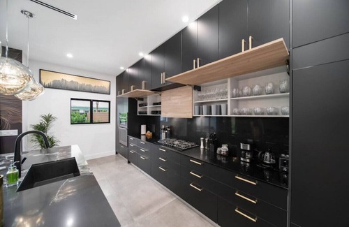 Victoria Park Casa | The Elements Home with 2 Pools