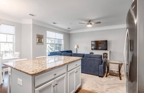 Melrose Apartamento | The Elliot - Pool & Gym Amenities
