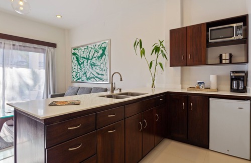 Placencia Hotel | The Ellysian Boutique Hotel