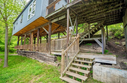 Pence Springs Casa | The Eloise - Stylish 3BR, 2 Bath Cottage on Greenbrier River, WV incl. AC, WiFi