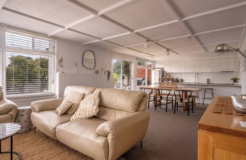 Bicheno Casa | The 'Elusive Penguin' - Perfect holiday house