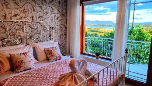 Nikopolis Apartamento | The Elysian at Nicopolis jacuzzi