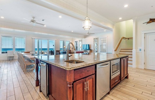 Orange Beach Casa | La esmeralda 12BR 14BA Casa de lujo frente al mar. Ascensor. Muy agradable. Piscina. Más.