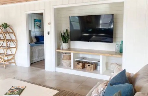 Kiska Beach Casa | The Emerald Escape! Feet From Beach! Private Pool!