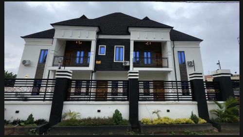 Akure Casa | The Emeritus Apartments
