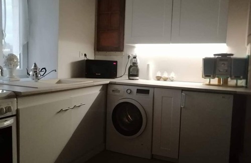 Taize-Maulais Cama Y Desayuno | The Enchanted Bedroom, private bathroom with kitchen facilities available