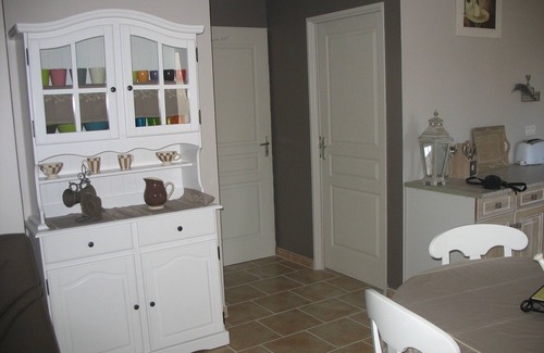 Pernes-les-Fontaines Cabaña | La casa rural Enclos des Fontaines ubicada en la perla del condado