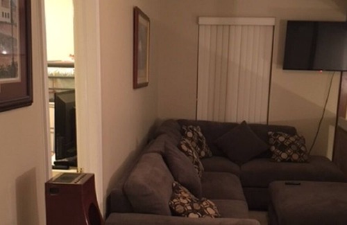East Arlington Casa | The entire upstairs (2 bedrooms 1 bathroom and sitting room)
