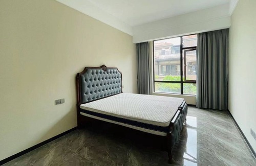 Futian CBD Apartamento | The environment next to the park is beautiful
