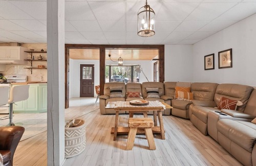 Saint Zenon Chalet De Esquí | The Escape | 4 BD | Pool & Spa | Games Room