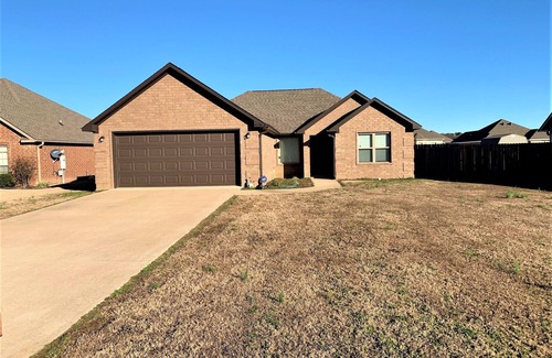 Jonesboro Casa | The Escape - Executive/Vacation Rental Home