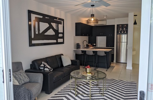 Palm Cove Complejo | The escape luxury apartment Peppers beach club palm cove