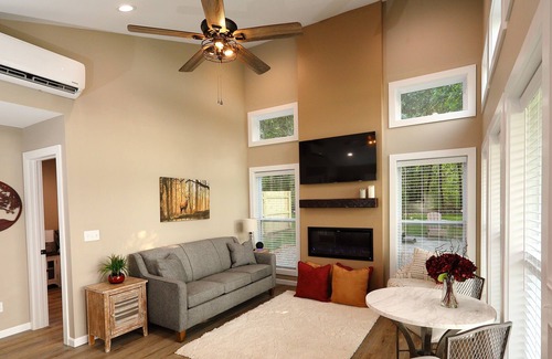 Fredericktown Cabina | the evergreene