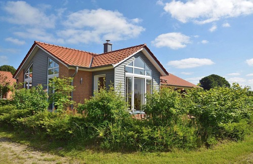 Kosel Casa | La exclusiva casa de vacaciones "Schleihaus Windrose" es ideal para una familia de 6 o parejas de amigos. Unos 200 metros más adelante encontrará la zona de baño para darse un refrescante chapuzón en los cálidos días de verano.