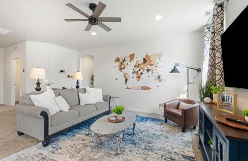 Caldwell Casa | The Explorer! Extra Game Room, Fire pit Sleeps 10!