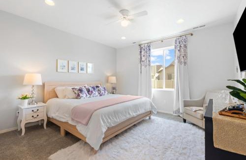 Caldwell Casa | The Explorer! Extra Game Room, Fire pit Sleeps 10!