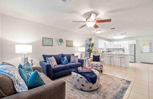 Upper Grand Lagoon Casa | The Fab Flamingo 🦩 2 King Beds 2 Miles to Beach 🏝