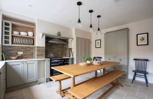 Castle Ashby Casa | The Falcon Cottages