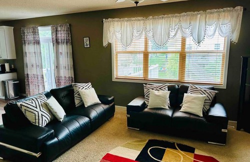 Shakopee Casa | The Falmouth Villa with Peloton Bike
