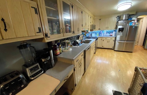 Erie Casa | Fully furnished 2BR W TVs in every room