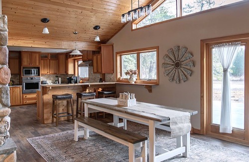 South Range Otro | The Farm at Amnicon Valley Acres