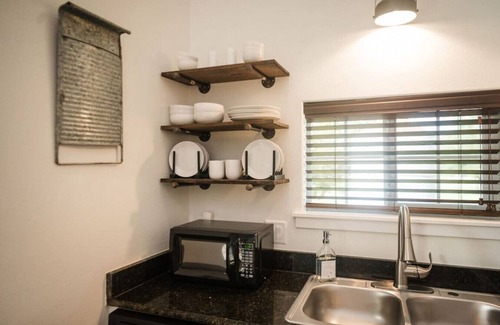 Gruene Casa | The Farm House at Gruene B&B