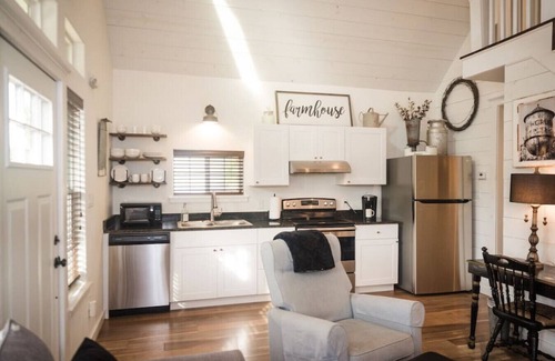 Gruene Casa | The Farm House at Gruene B&B