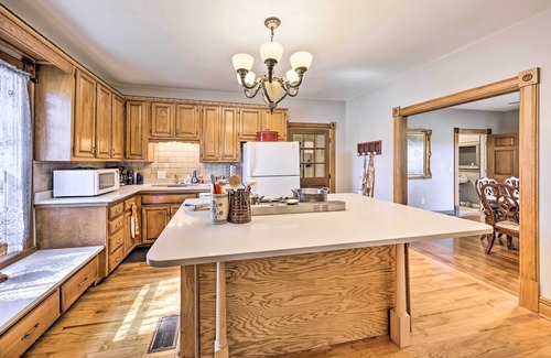 Waldron Casa | 'The Farm House' w/ Deck & Historic Charm!