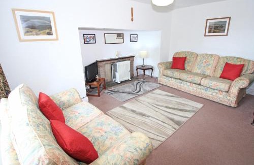 Llanbedr Casa | The Farmhouse