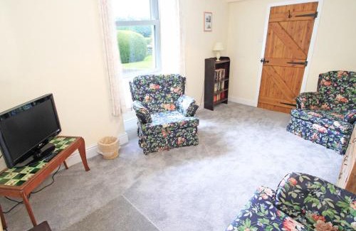 Llanbedr Casa | The Farmhouse