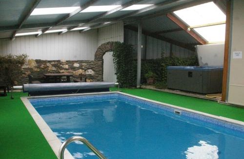 Newcastle Emlyn Casa | The Farmhouse - Uk13183