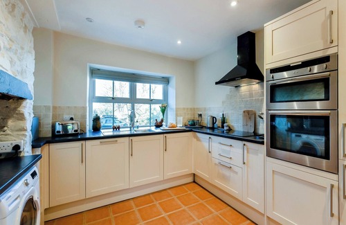 Llangaffo Cabaña | The Farmhouse - UK48734