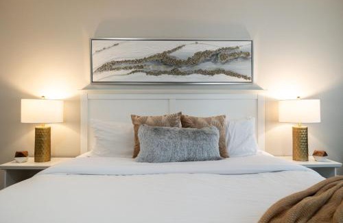 Sunset Ridge Casa | The Fashionable Fox Trotter with Heated Pool