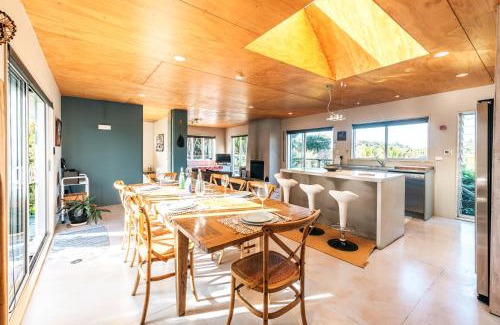 Omiha Casa | The Fat Pigeon - Omiha Holiday Home