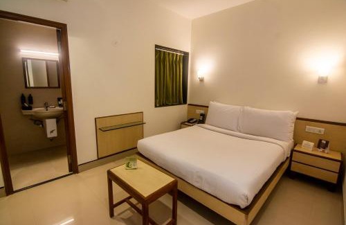 Central Pune Hotel | The Fern Residency Woodland, Pune
