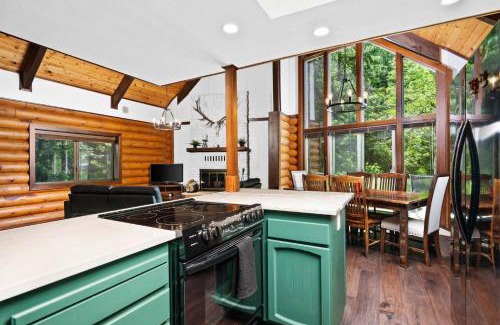 Brightwood Casa | The Fernwood