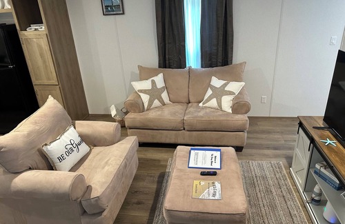 Cedar Island Casa | The Ferry Retreat in Cedar Island!