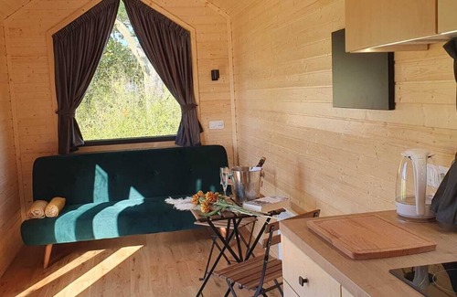 Abbess Roding Cabina | The Field View 1 by Tiny Away