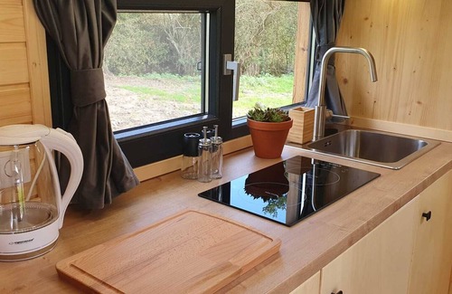 Abbess Roding Cabina | The Field View 1 by Tiny Away