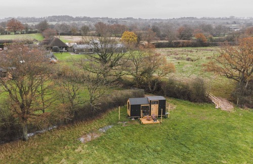 Abbess Roding Cabina | The Field View 1 by Tiny Away