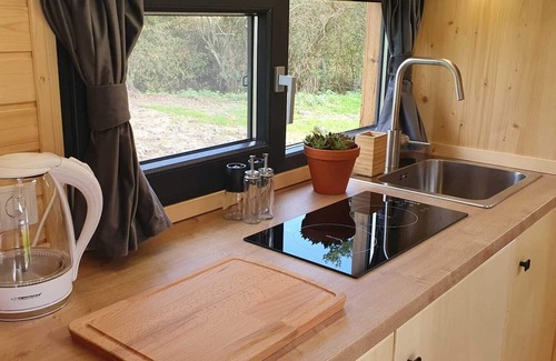 Abbess Roding Cabina | The Field View 2 by Tiny Away