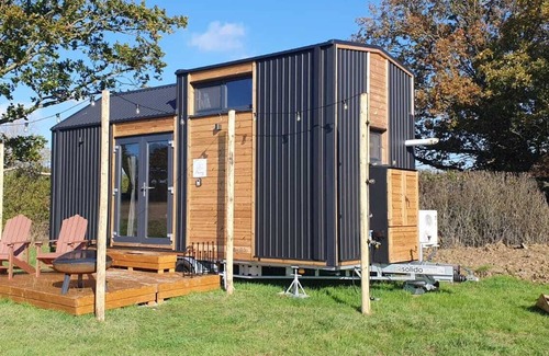 Abbess Roding Cabina | The Field View 2 by Tiny Away