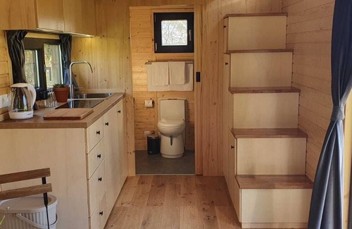 Abbess Roding Cabina | The Field View by Tiny Away