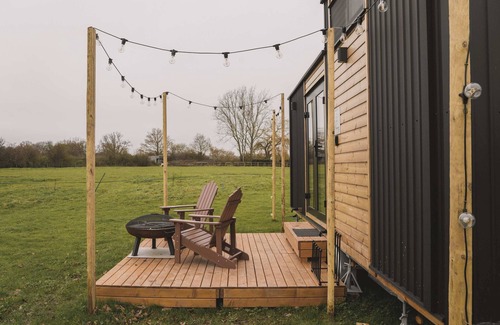 Abbess Roding Cabina | The Field View by Tiny Away