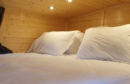 Abbess Roding Cabina | The Field View by Tiny Away
