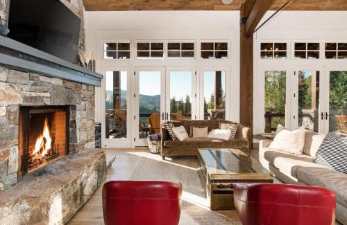 Park City Casa | The Finest Expression of Mountain Homes, Ski In Out, Hot Tub in The Colony